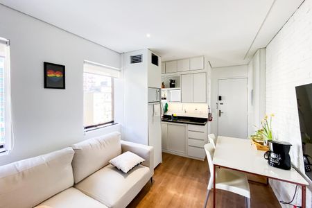 Apartamento à venda com 28m², 1 quarto e 1 vaga Apartamento à venda com 28m², 1 quarto e 1 vagaSala