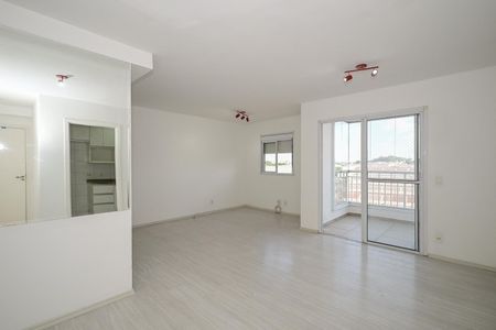Sala de apartamento para alugar com 2 quartos, 74m² em Jardim Wanda, Taboão da Serra