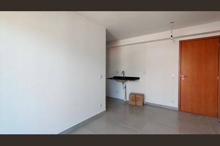 Apartamento para alugar com 2 quartos, 39m² em Jardim Santa Lucrecia, São Paulo