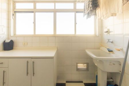 Apartamento à venda com 70m², 2 quartos e 1 vagaÁrea de Serviço