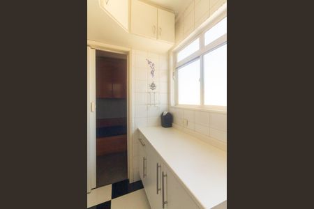 Apartamento à venda com 70m², 2 quartos e 1 vagaÁrea de Serviço