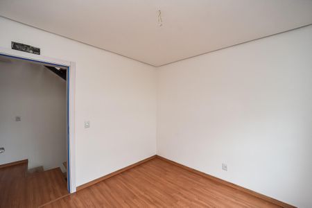 Casa de condomínio à venda com 180m², 3 quartos e 2 vagasQuarto 2