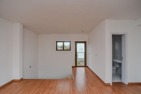 Casa de condomínio à venda com 180m², 3 quartos e 2 vagasCobertura