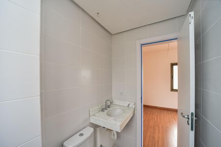 Casa de condomínio à venda com 180m², 3 quartos e 2 vagasBanheiro Social 2