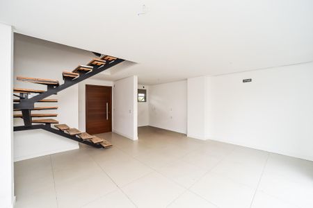 Casa de condomínio à venda com 180m², 3 quartos e 2 vagasSala