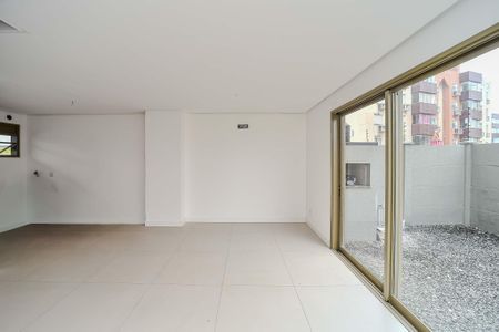 Casa de condomínio à venda com 180m², 3 quartos e 2 vagasSala