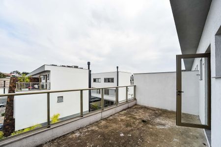 Casa de condomínio à venda com 180m², 3 quartos e 2 vagasTerraço