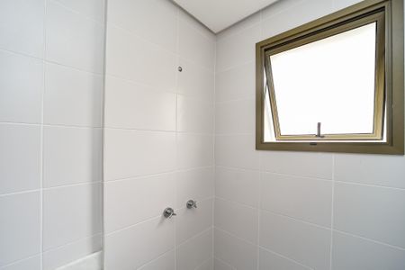 Casa de condomínio à venda com 180m², 3 quartos e 2 vagasBanheiro da Suíte