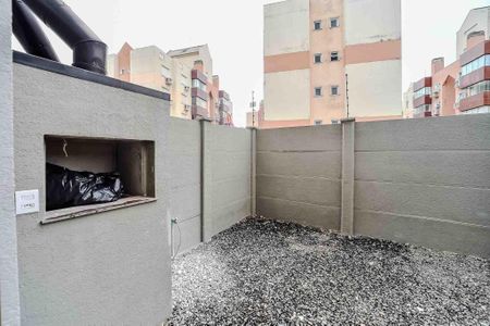 Casa de condomínio à venda com 180m², 3 quartos e 2 vagasÁrea Privativa Churrasqueira