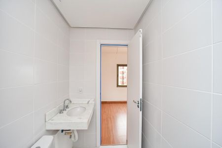 Casa de condomínio à venda com 180m², 3 quartos e 2 vagasBanheiro Social 2