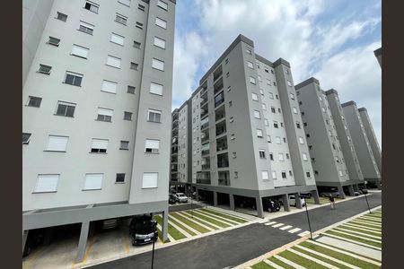 Apartamento para alugar com 56m², 2 quartos e 1 vaga Apartamento para alugar com 56m², 2 quartos e 1 vagaFachada