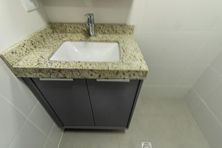 Studio para alugar com 24m², 1 quarto e sem vaga Studio para alugar com 24m², 1 quarto e sem vagaBanheiro Social