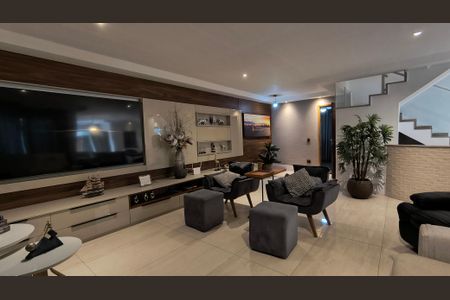 Casa de condomínio à venda com 300m², 4 quartos e 1 vaga Casa de condomínio à venda com 300m², 4 quartos e 1 vagaSala