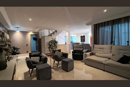 Sala de casa de condomínio à venda com 4 quartos, 300m² em Vargem Pequena, Rio de Janeiro