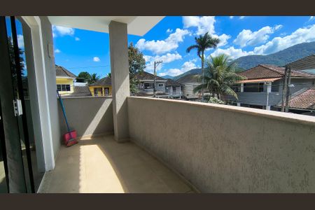 Casa de condomínio à venda com 300m², 4 quartos e 1 vaga Casa de condomínio à venda com 300m², 4 quartos e 1 vagaVaranda da Suíte 2