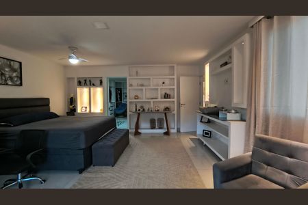 Casa de condomínio à venda com 300m², 4 quartos e 1 vaga Casa de condomínio à venda com 300m², 4 quartos e 1 vagaSuíte 2