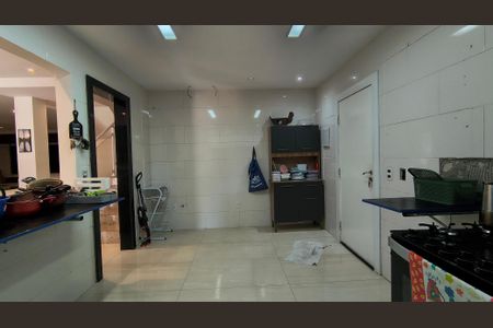 Casa de condomínio à venda com 300m², 4 quartos e 1 vaga Casa de condomínio à venda com 300m², 4 quartos e 1 vagaCozinha