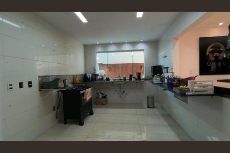 Casa de condomínio à venda com 300m², 4 quartos e 1 vaga Casa de condomínio à venda com 300m², 4 quartos e 1 vagaCozinha