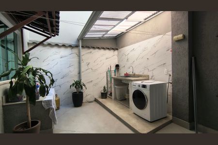 Casa de condomínio à venda com 300m², 4 quartos e 1 vaga Casa de condomínio à venda com 300m², 4 quartos e 1 vagaÁrea de Serviço