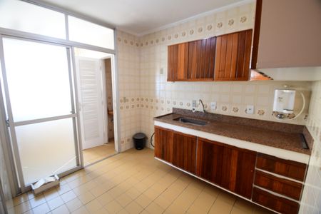 Apartamento à venda com 88m², 3 quartos e 2 vagasCozinha