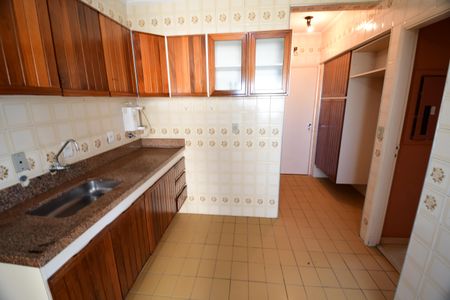 Apartamento à venda com 88m², 3 quartos e 2 vagasCozinha