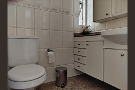 Apartamento à venda com 64m², 3 quartos e 1 vaga Apartamento à venda com 64m², 3 quartos e 1 vagaBanheiro