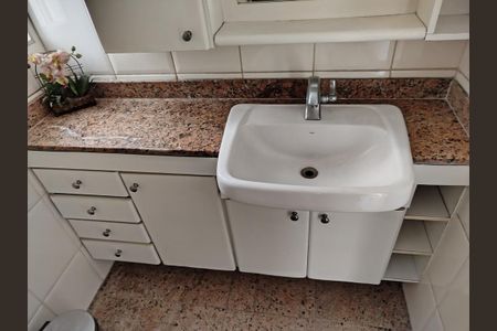 Apartamento à venda com 64m², 3 quartos e 1 vaga Apartamento à venda com 64m², 3 quartos e 1 vagaBanheiro