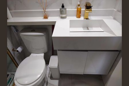 Apartamento à venda com 58m², 2 quartos e 1 vagaBanheiro 2