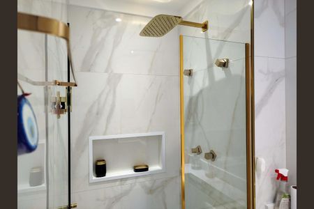 Apartamento à venda com 58m², 2 quartos e 1 vagaBanheiro 2