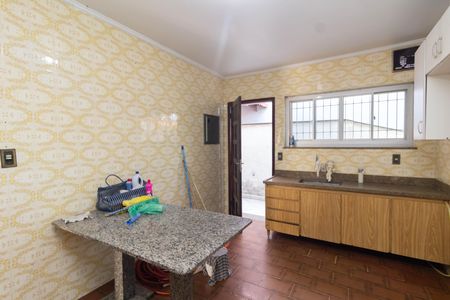 Casa à venda com 300m², 4 quartos e 4 vagasCozinha