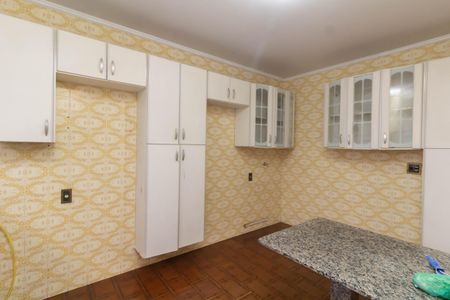 Casa à venda com 300m², 4 quartos e 4 vagasCozinha