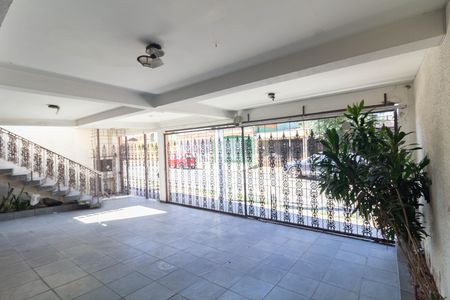 Casa à venda com 300m², 4 quartos e 4 vagasGaragem