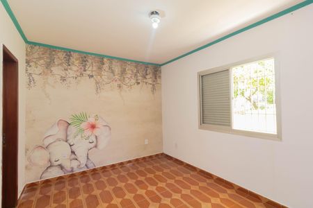 Casa à venda com 300m², 4 quartos e 4 vagasSuíte