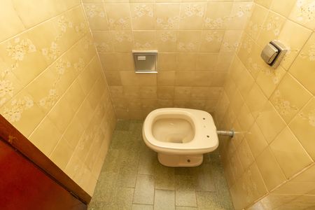 Casa à venda com 300m², 4 quartos e 4 vagasBanheiro da Suíte