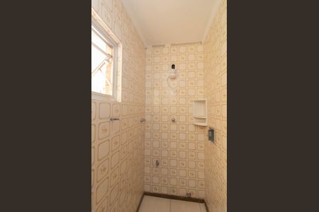 Casa à venda com 300m², 4 quartos e 4 vagasBanheiro 2