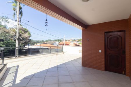 Casa à venda com 300m², 4 quartos e 4 vagasVaranda