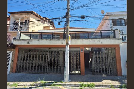 Casa à venda com 300m², 4 quartos e 4 vagasFachada