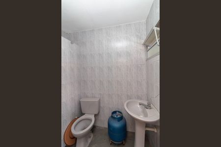 Casa à venda com 300m², 4 quartos e 4 vagasBanheiro de serviço