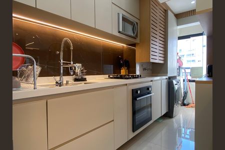 Apartamento à venda com 84m², 3 quartos e 2 vagas Apartamento à venda com 84m², 3 quartos e 2 vagasCozinha