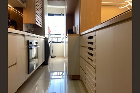 Apartamento à venda com 84m², 3 quartos e 2 vagas Apartamento à venda com 84m², 3 quartos e 2 vagasCozinha