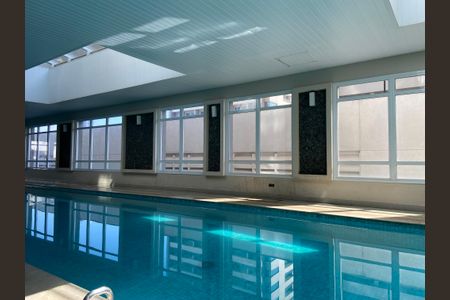 Apartamento à venda com 84m², 3 quartos e 2 vagas Apartamento à venda com 84m², 3 quartos e 2 vagasÁrea comum - Piscina