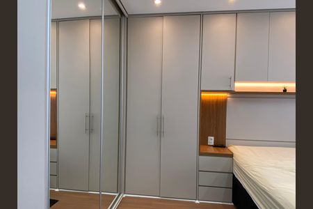 Apartamento à venda com 84m², 3 quartos e 2 vagas Apartamento à venda com 84m², 3 quartos e 2 vagasSuíte
