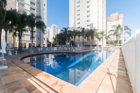 Apartamento para alugar com 100m², 3 quartos e 2 vagasÁrea comum - Piscina