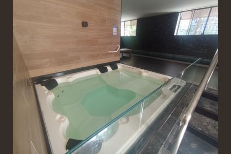 Apartamento à venda com 304m², 4 quartos e 3 vagas Apartamento à venda com 304m², 4 quartos e 3 vagasHidromassagem