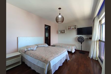 Apartamento à venda com 304m², 4 quartos e 3 vagas Apartamento à venda com 304m², 4 quartos e 3 vagasQuarto 1