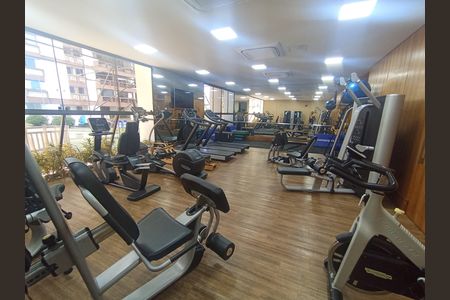 Apartamento à venda com 304m², 4 quartos e 3 vagas Apartamento à venda com 304m², 4 quartos e 3 vagasAcademia
