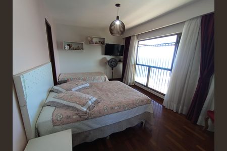 Apartamento à venda com 304m², 4 quartos e 3 vagas Apartamento à venda com 304m², 4 quartos e 3 vagasQuanto 1