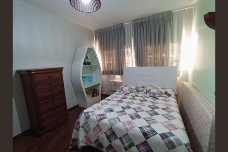 Apartamento à venda com 304m², 4 quartos e 3 vagas Apartamento à venda com 304m², 4 quartos e 3 vagasQuarto 2