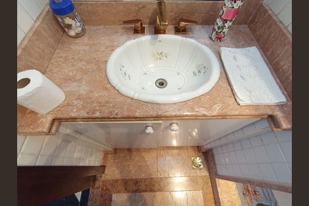 Apartamento à venda com 304m², 4 quartos e 3 vagas Apartamento à venda com 304m², 4 quartos e 3 vagasLavabo