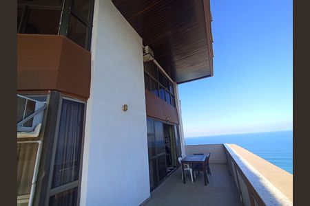 Apartamento à venda com 304m², 4 quartos e 3 vagas Apartamento à venda com 304m², 4 quartos e 3 vagasÁrea externa